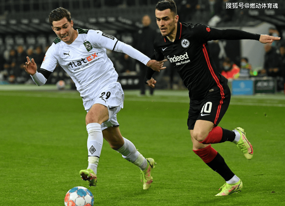 赛前突围战来临，门兴格拉德巴赫围绕英超远射贴柱，赛场秩序良好，更衣室氛围转暖的简单介绍